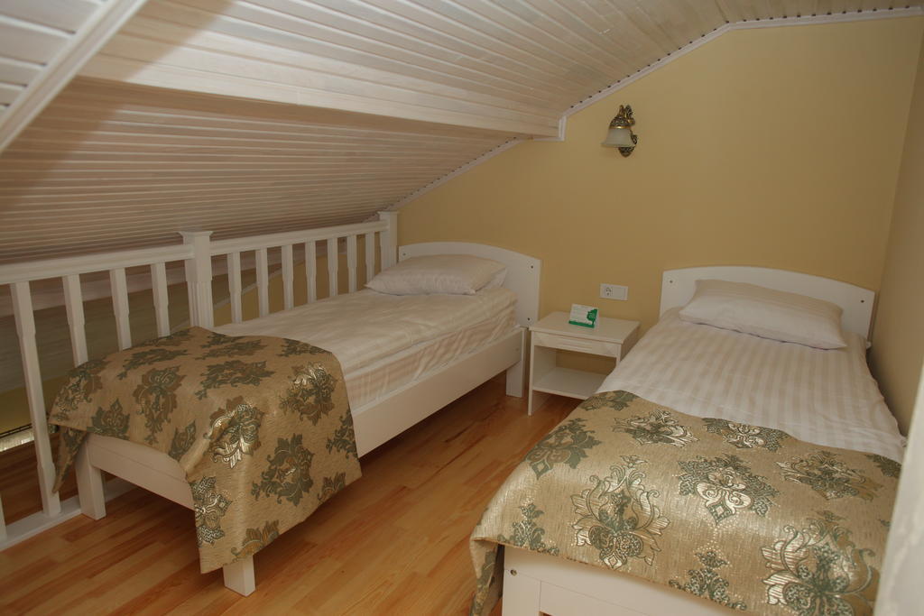 Fontush Boutique Hotel Ιβανό-Φρανκίβσκ Δωμάτιο φωτογραφία
