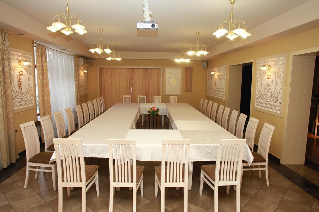 Fontush Boutique Hotel Ιβανό-Φρανκίβσκ Εξωτερικό φωτογραφία