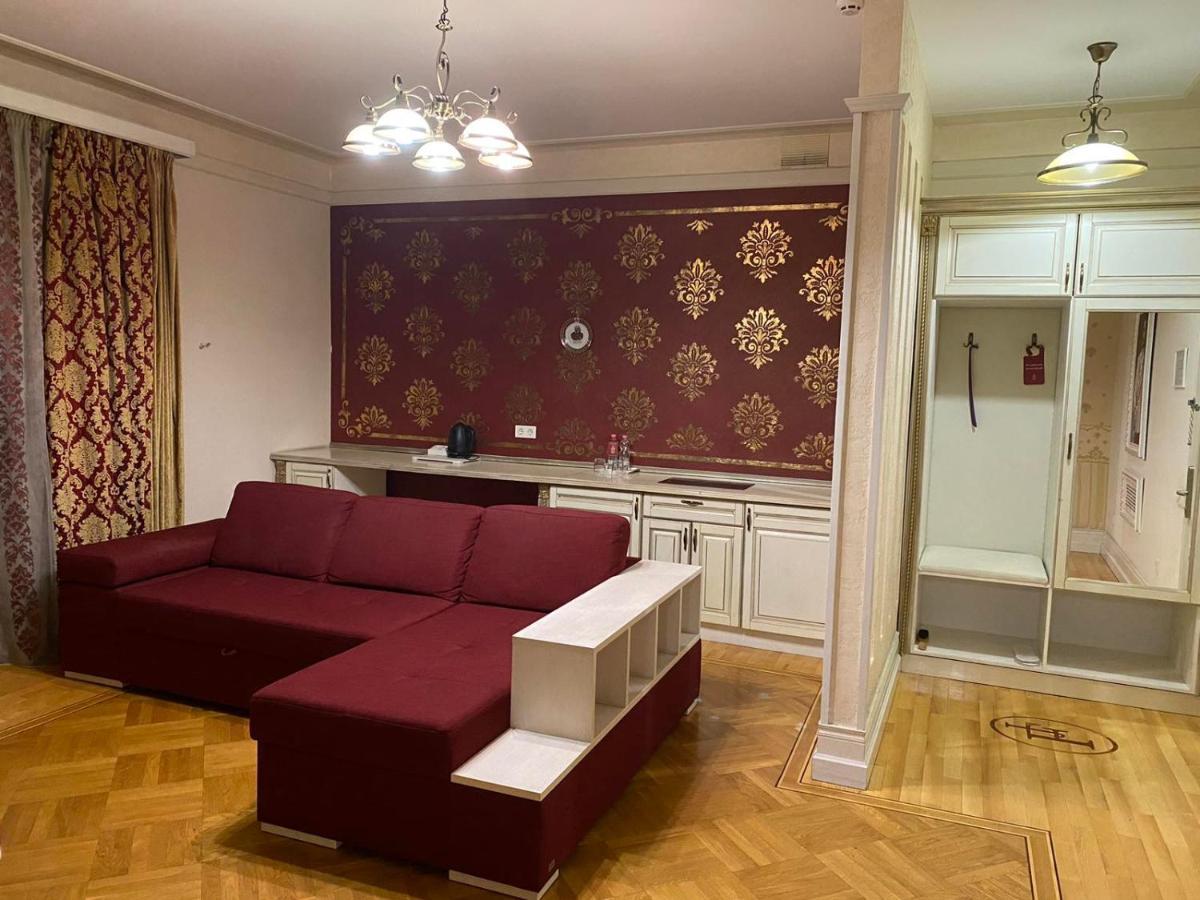 Fontush Boutique Hotel Ιβανό-Φρανκίβσκ Εξωτερικό φωτογραφία